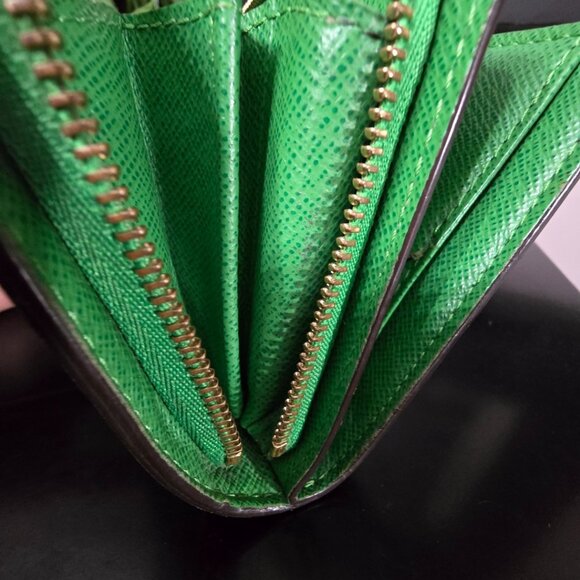 EUC Limited Edition Authentic Louis Vuitton Perforated Wallet - Picture 12 of 16